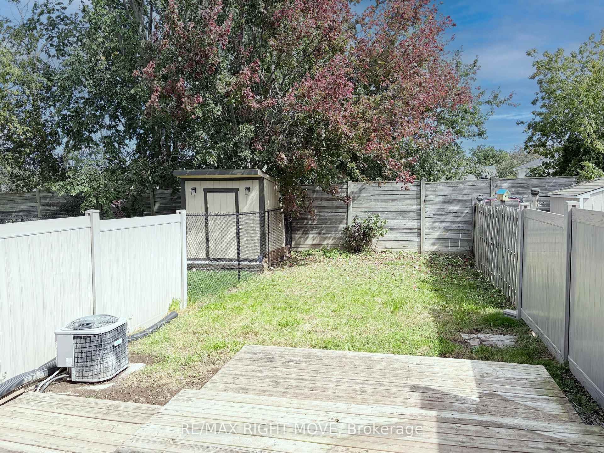 Photo 21 of 40 Michelle Drive, Orillia — HOMEH