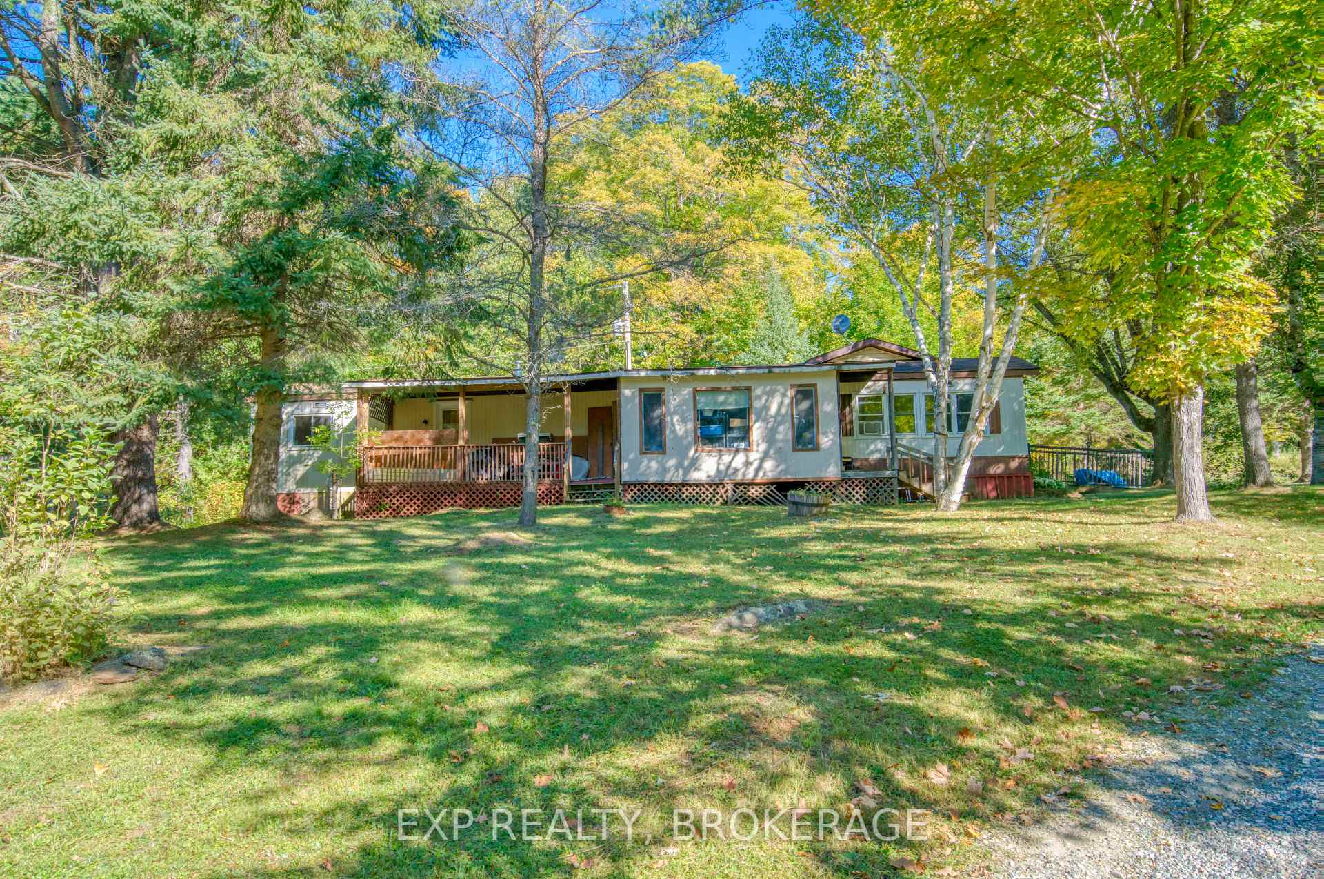 Front of 4050 Elphin Maberly Road
