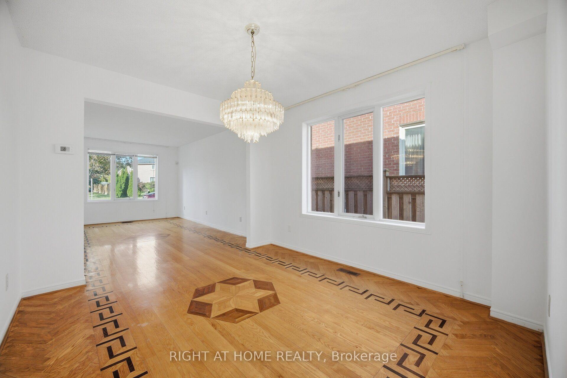 Photo 11 of 11 Lynda Mcneil Place, Markham, Middlefield — HOMEH