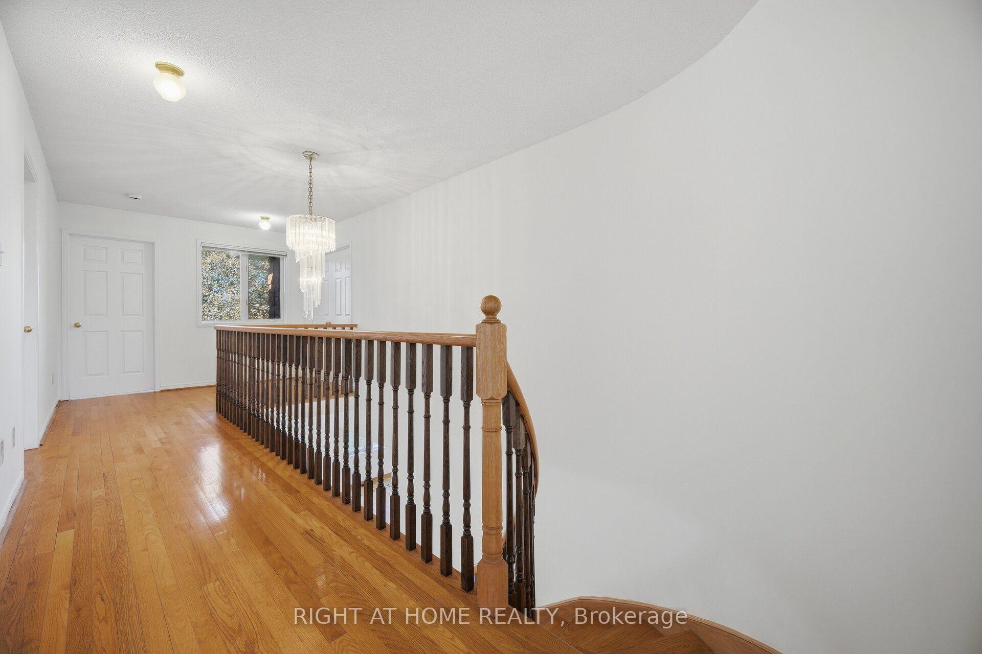 Photo 20 of 11 Lynda Mcneil Place, Markham, Middlefield — HOMEH