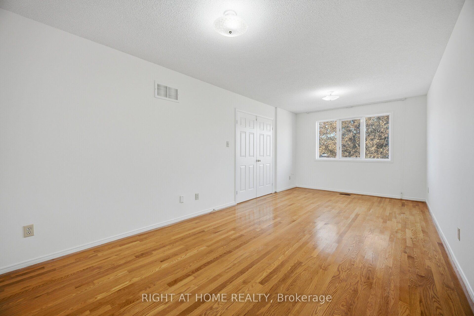 Photo 22 of 11 Lynda Mcneil Place, Markham, Middlefield — HOMEH
