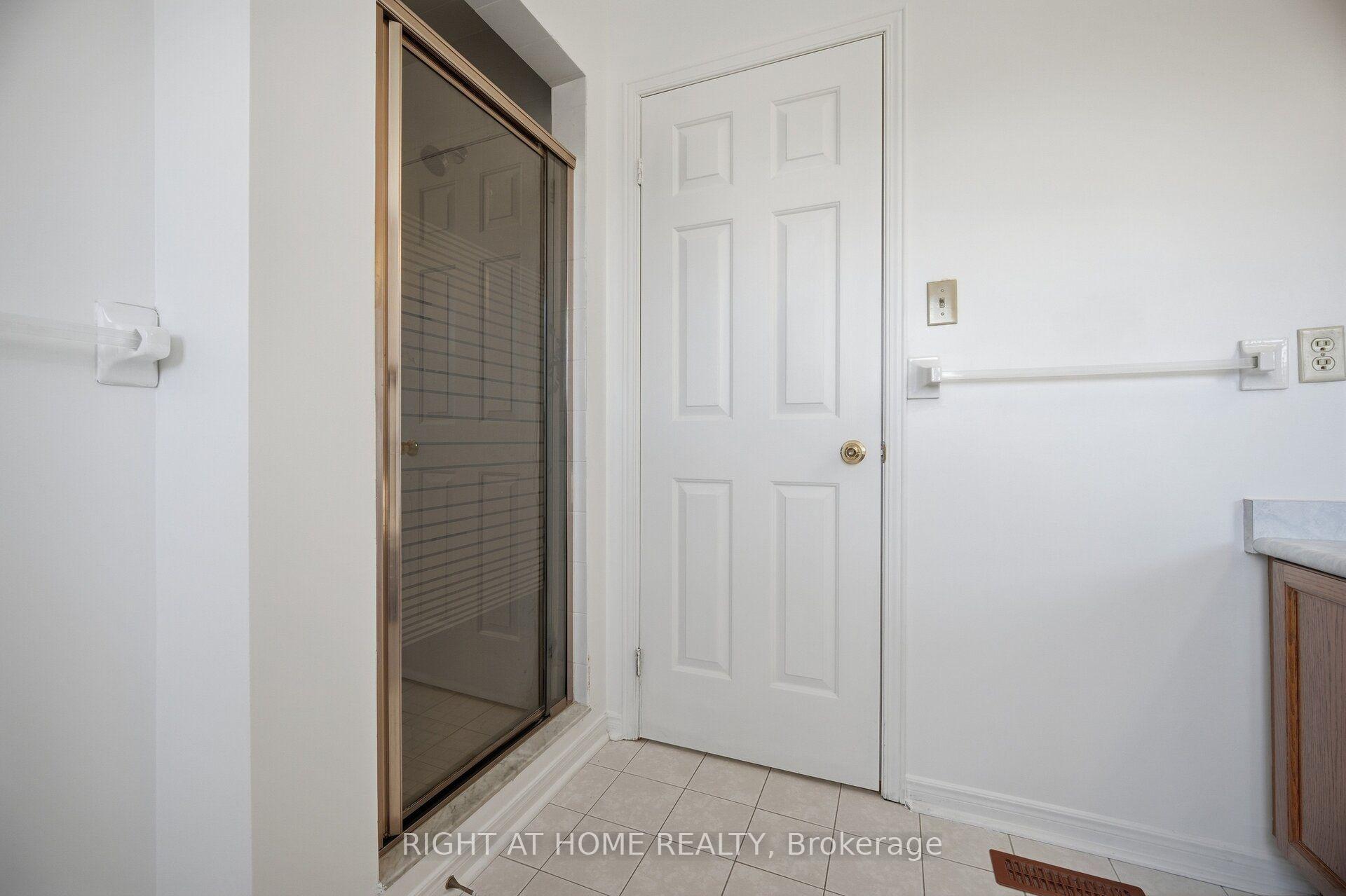 Photo 26 of 11 Lynda Mcneil Place, Markham, Middlefield — HOMEH