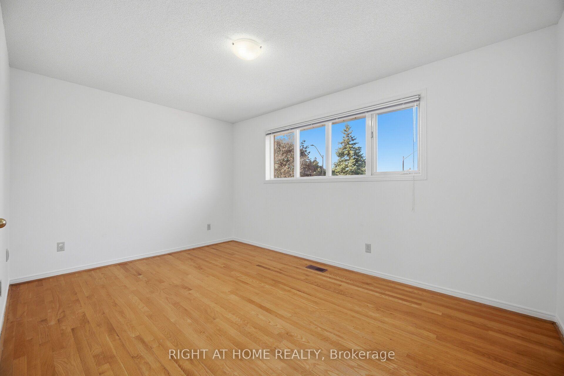 Photo 30 of 11 Lynda Mcneil Place, Markham, Middlefield — HOMEH