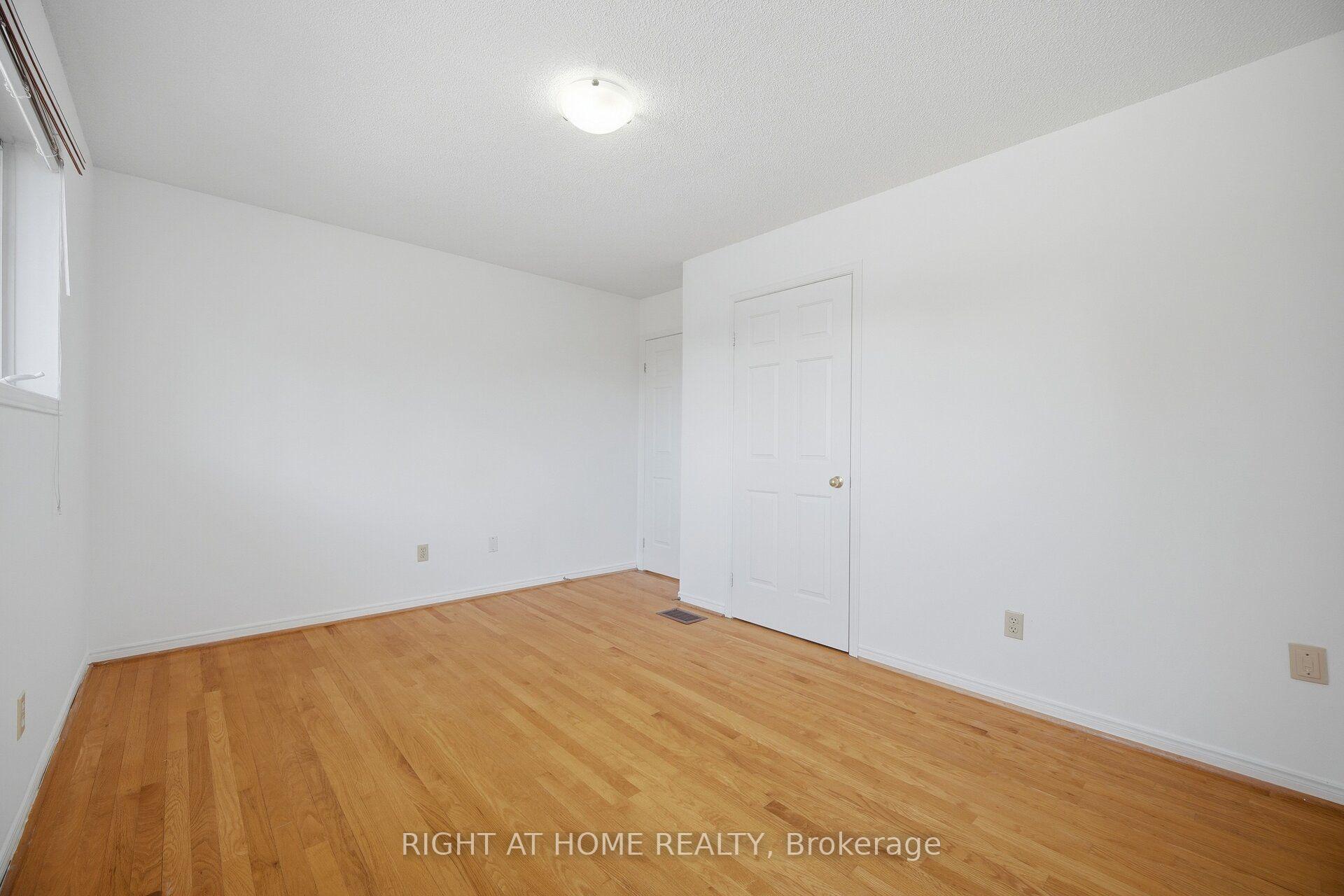 Photo 31 of 11 Lynda Mcneil Place, Markham, Middlefield — HOMEH