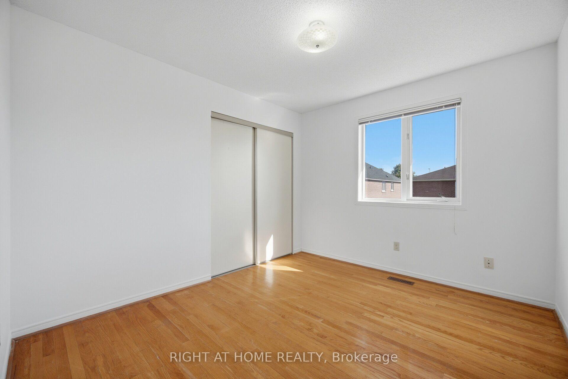 Photo 34 of 11 Lynda Mcneil Place, Markham, Middlefield — HOMEH
