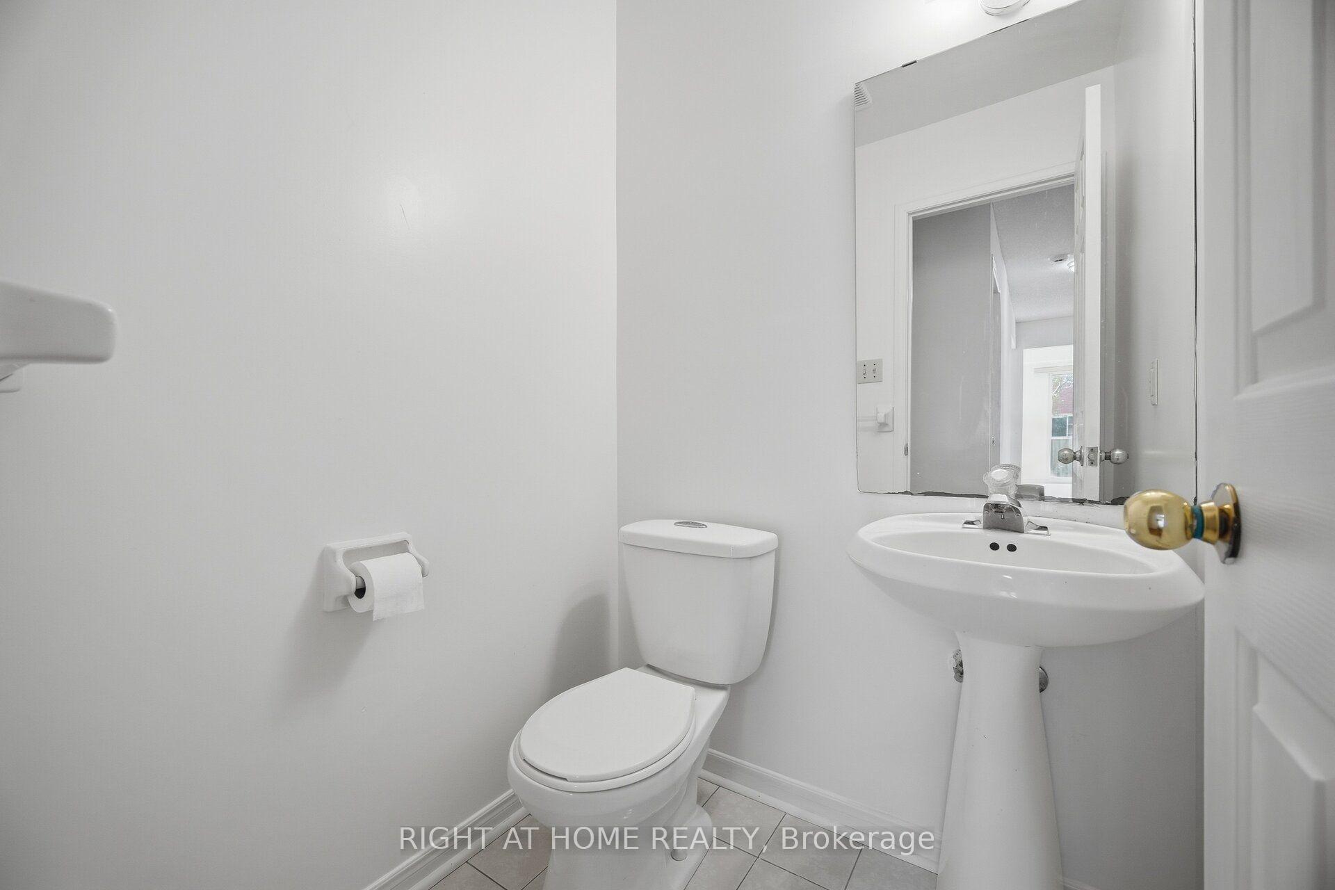 Photo 39 of 11 Lynda Mcneil Place, Markham, Middlefield — HOMEH