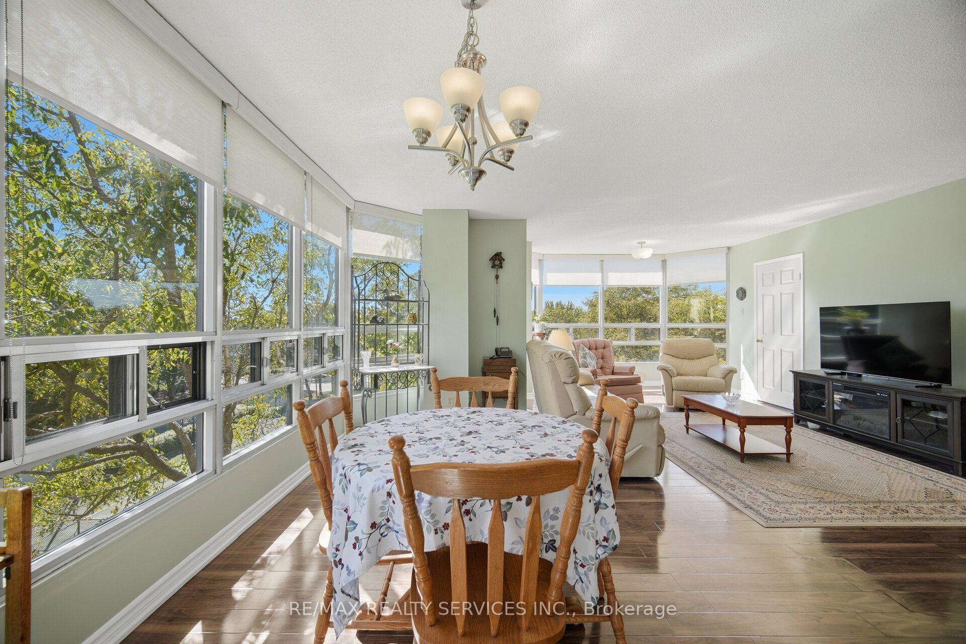 Photo 13 of Unit 404, 330 Mill Street S, Brampton, Brampton South — HOMEH