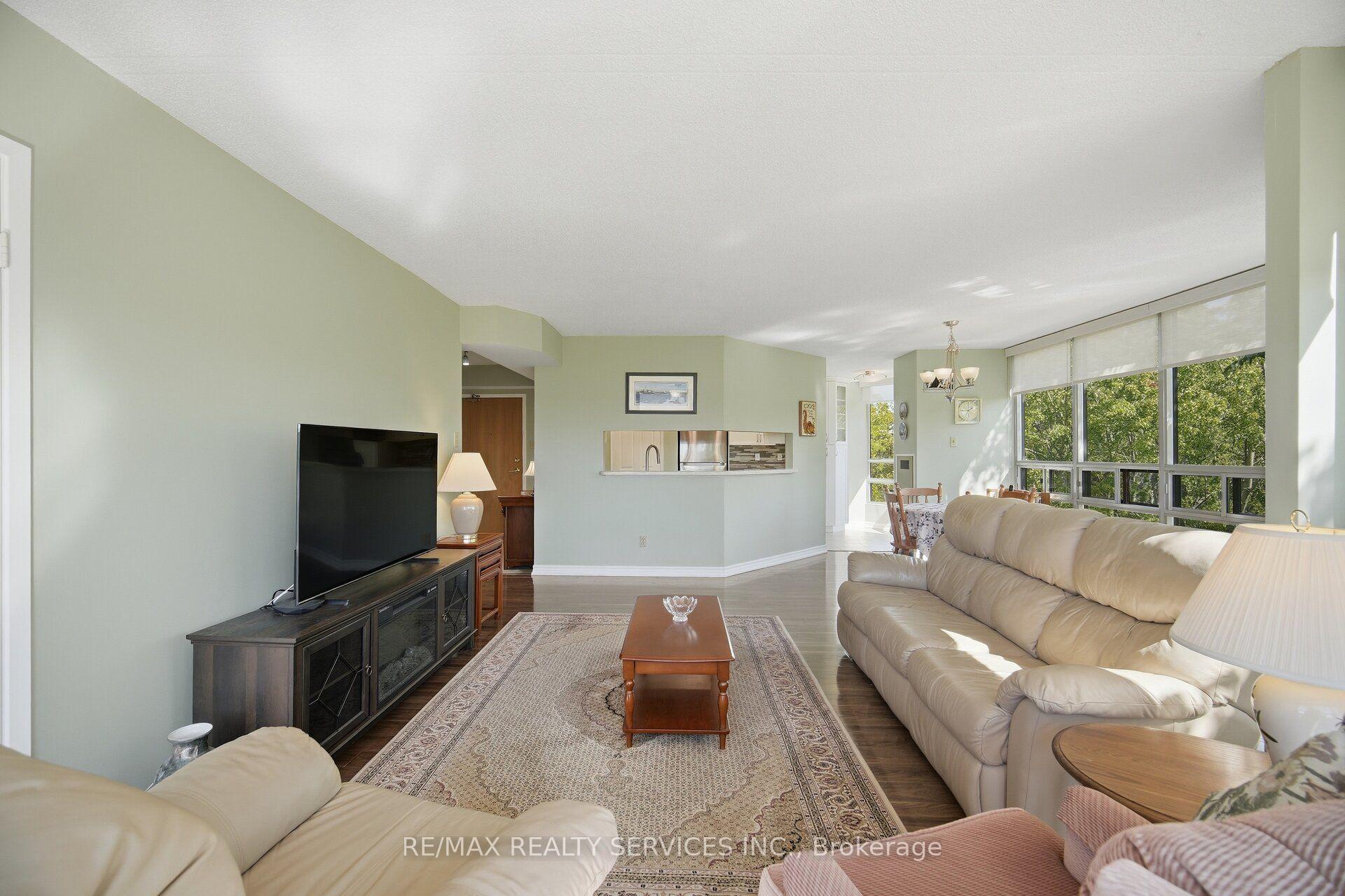 Photo 17 of Unit 404, 330 Mill Street S, Brampton, Brampton South — HOMEH