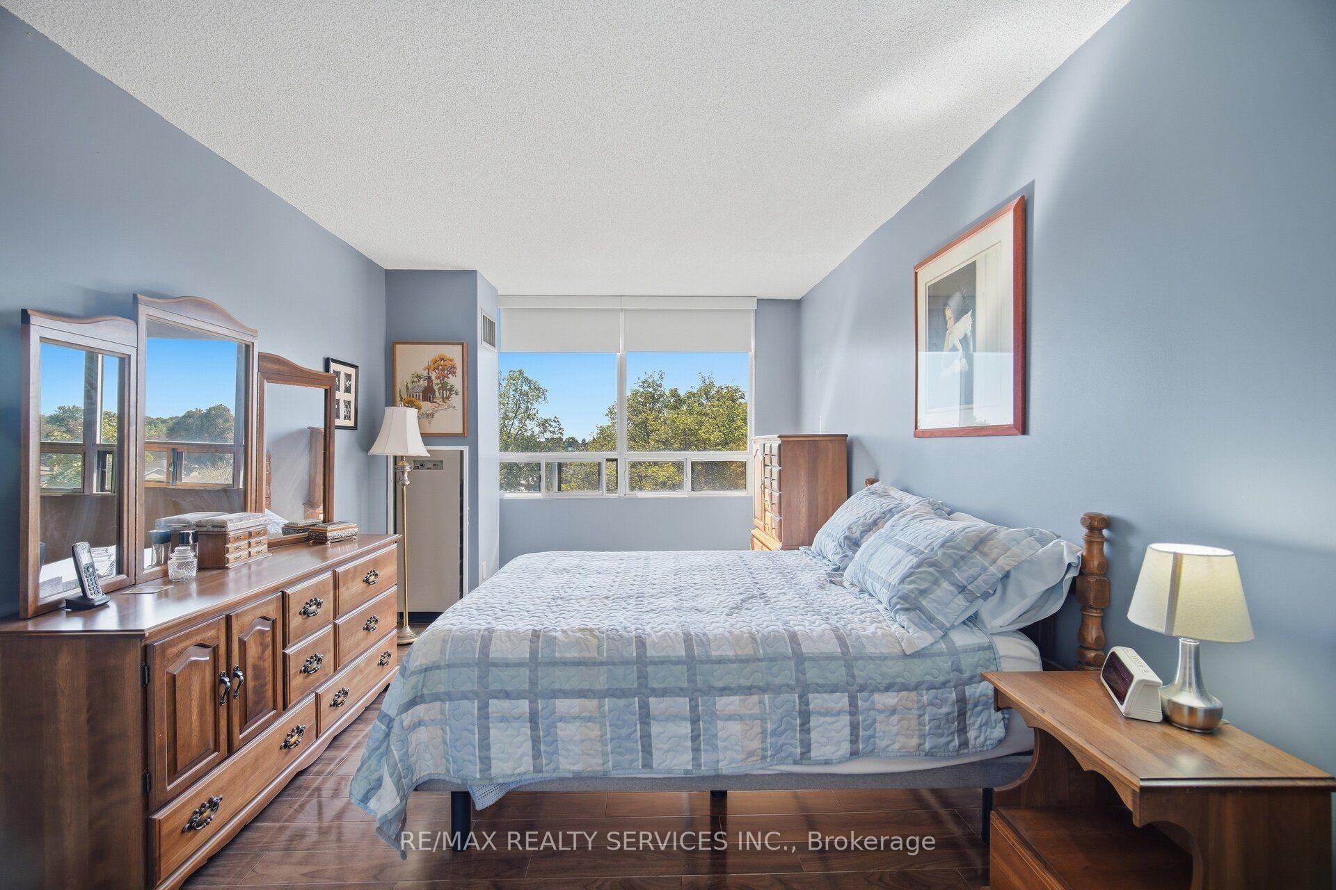 Photo 20 of Unit 404, 330 Mill Street S, Brampton, Brampton South — HOMEH