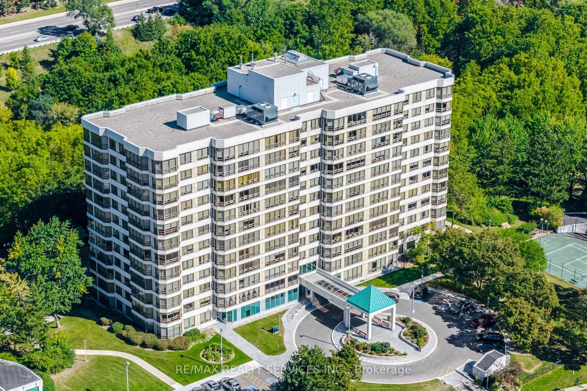 Photo 44 of Unit 404, 330 Mill Street S, Brampton, Brampton South — HOMEH