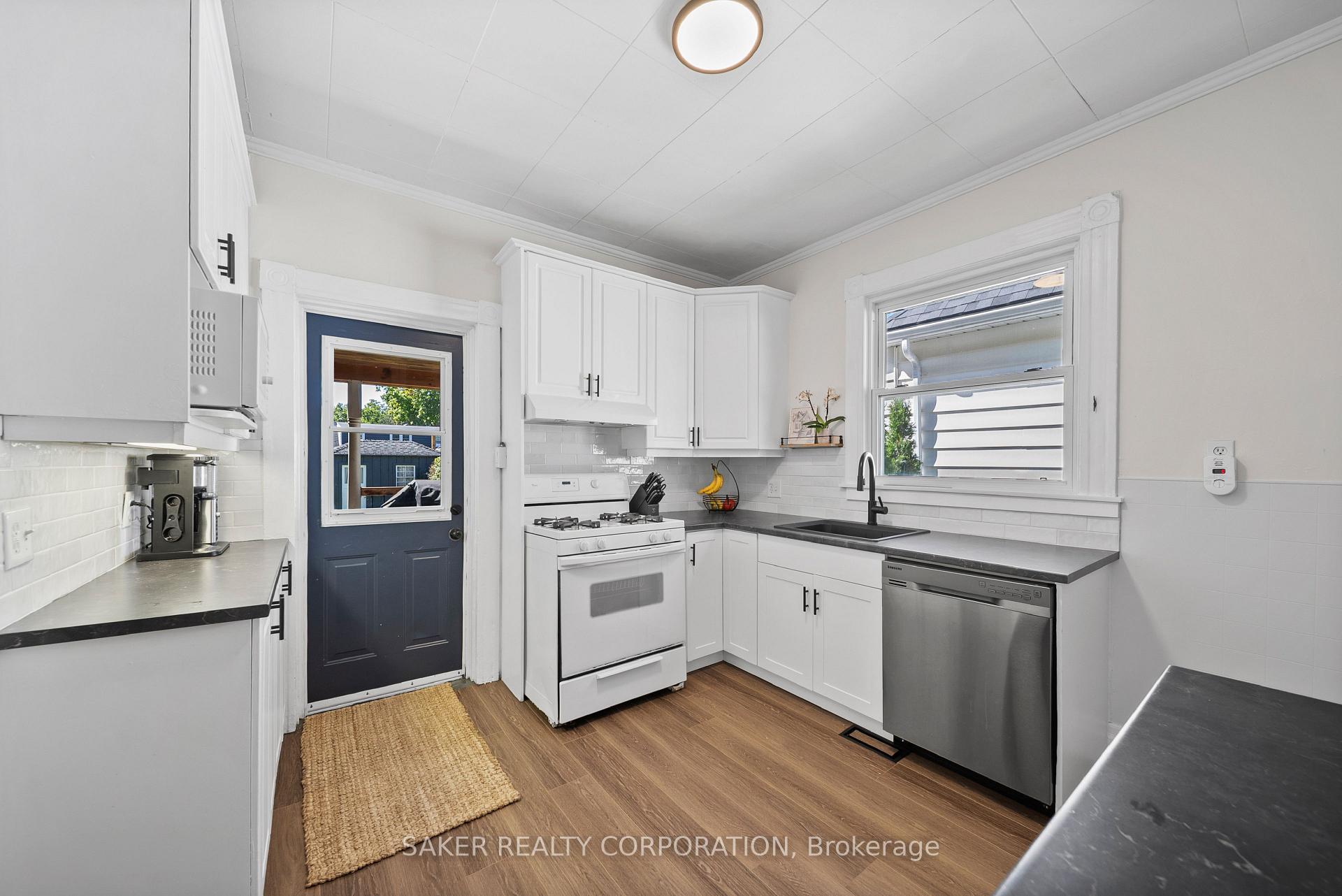 Photo 9 of 23 Maple Street, St. Thomas — HOMEH