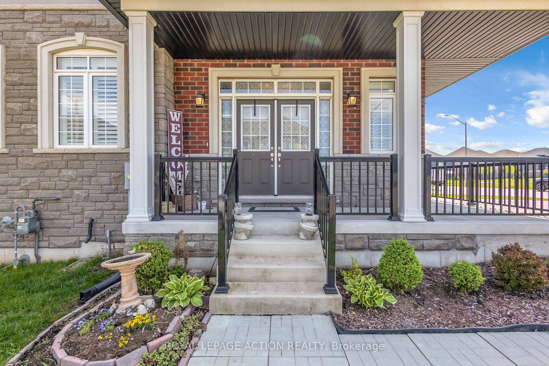 Photo 4 of 2 Doug Foulds Way, Brant, Paris — HOMEH