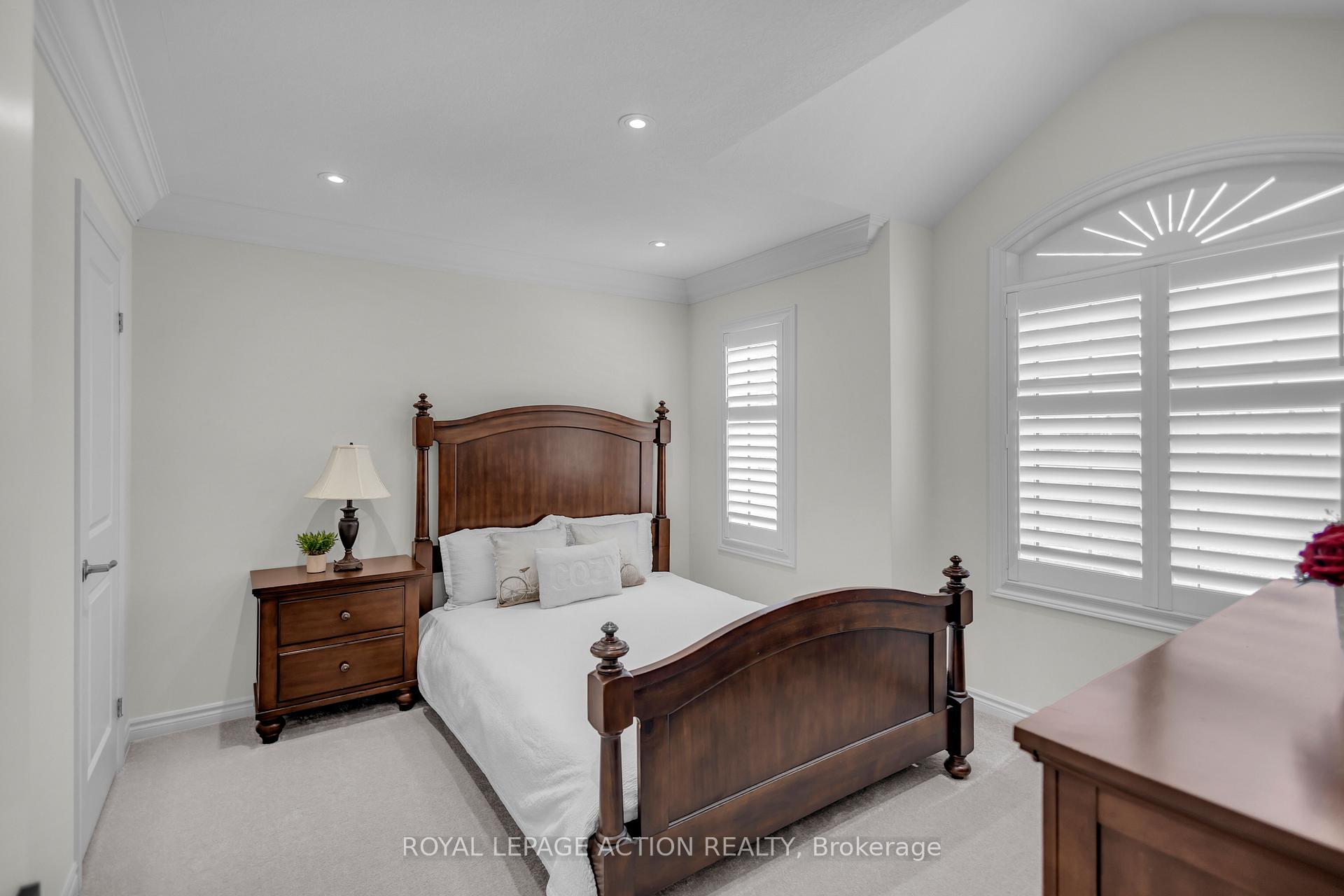 Photo 31 of 2 Doug Foulds Way, Brant, Paris — HOMEH