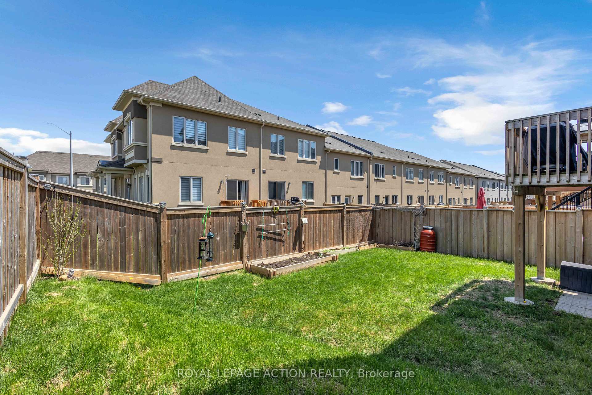 Photo 36 of 2 Doug Foulds Way, Brant, Paris — HOMEH
