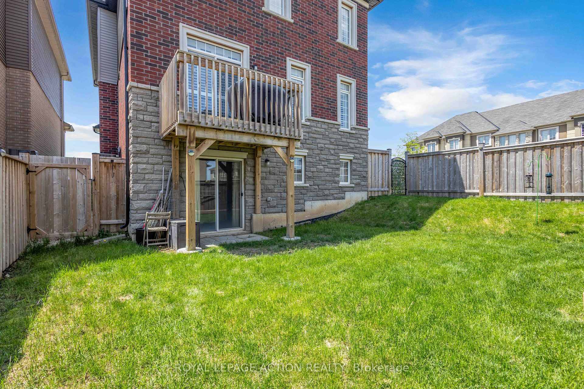 Photo 38 of 2 Doug Foulds Way, Brant, Paris — HOMEH