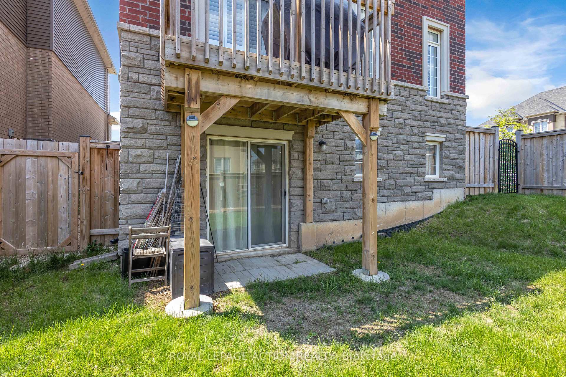 Photo 40 of 2 Doug Foulds Way, Brant, Paris — HOMEH