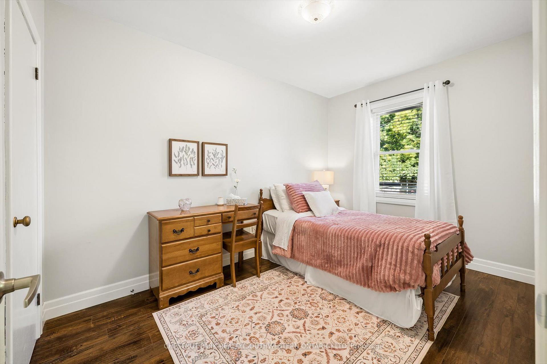 Photo 18 of 56 Suffolk Avenue, Kitchener, Heritage Park - Kitchener — HOMEH