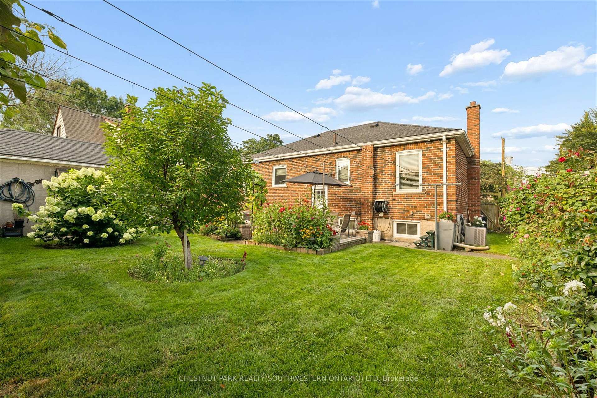 Photo 44 of 56 Suffolk Avenue, Kitchener, Heritage Park - Kitchener — HOMEH