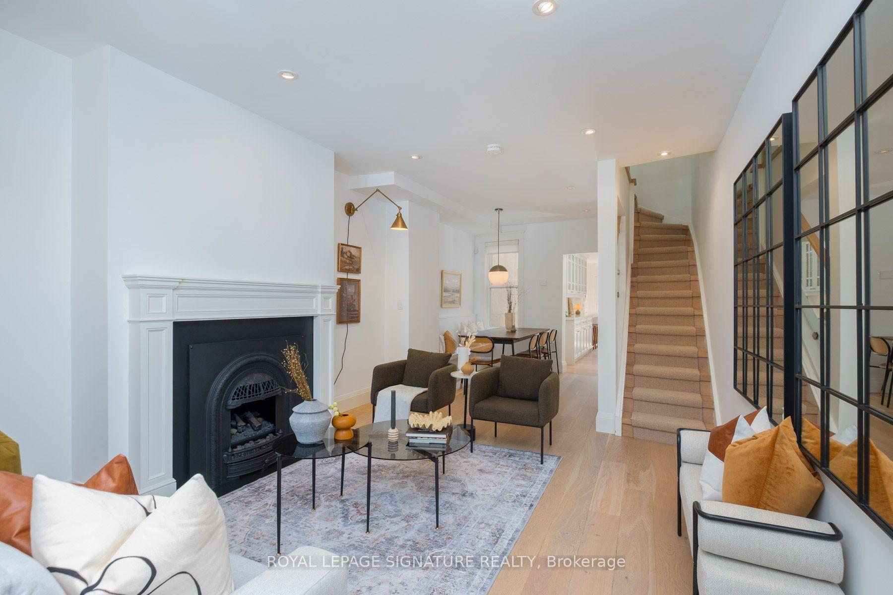 Photo 2 of 40 Bright Street, Toronto, Moss Park — HOMEH