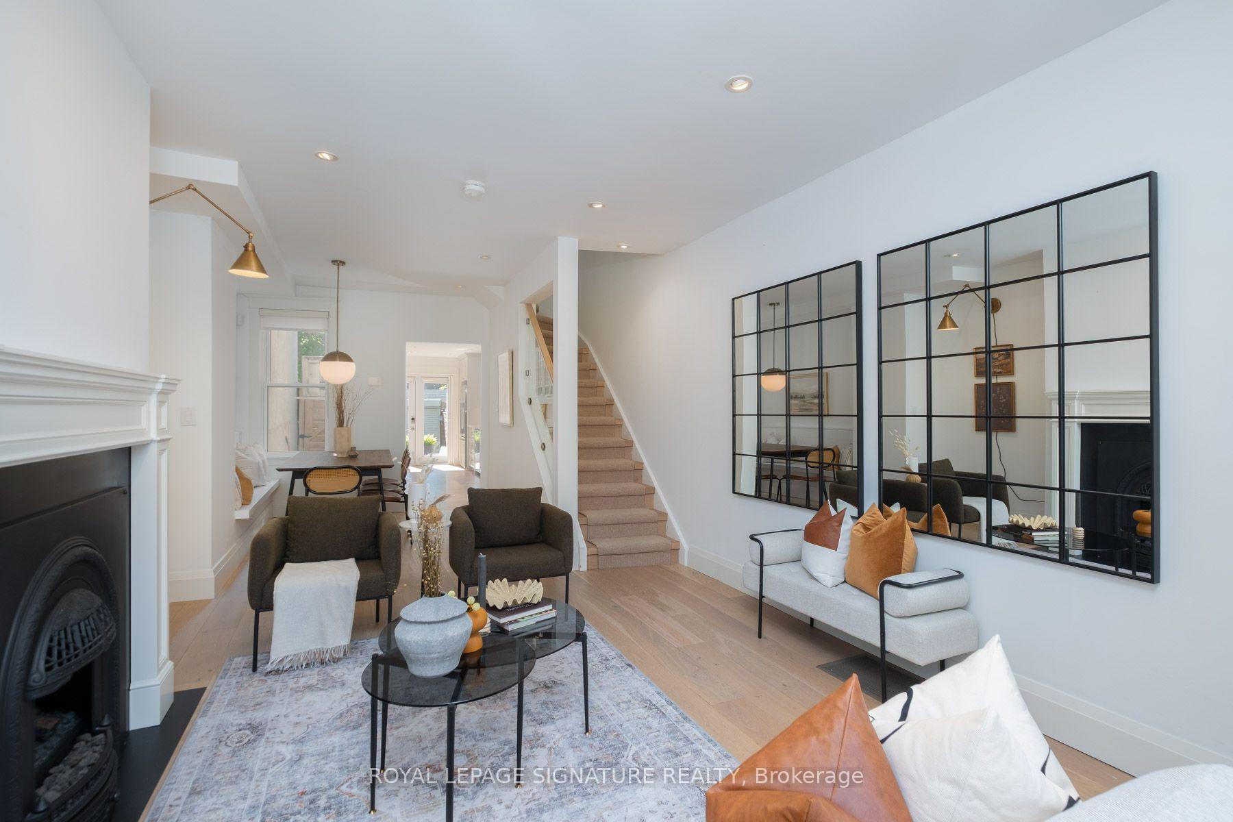 Photo 3 of 40 Bright Street, Toronto, Moss Park — HOMEH