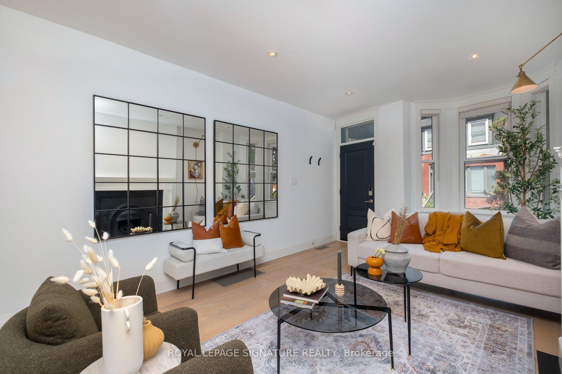 Photo 5 of 40 Bright Street, Toronto, Moss Park — HOMEH