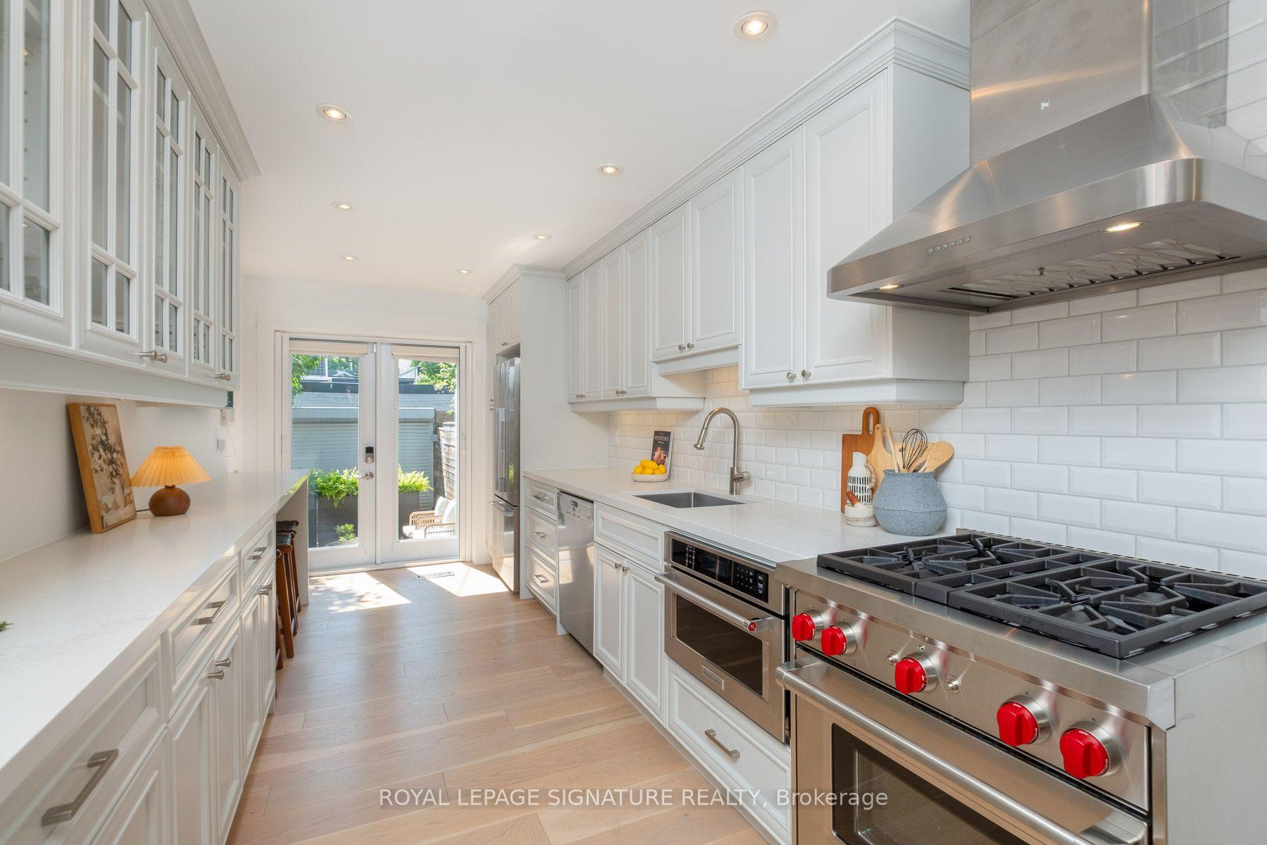 Photo 10 of 40 Bright Street, Toronto, Moss Park — HOMEH