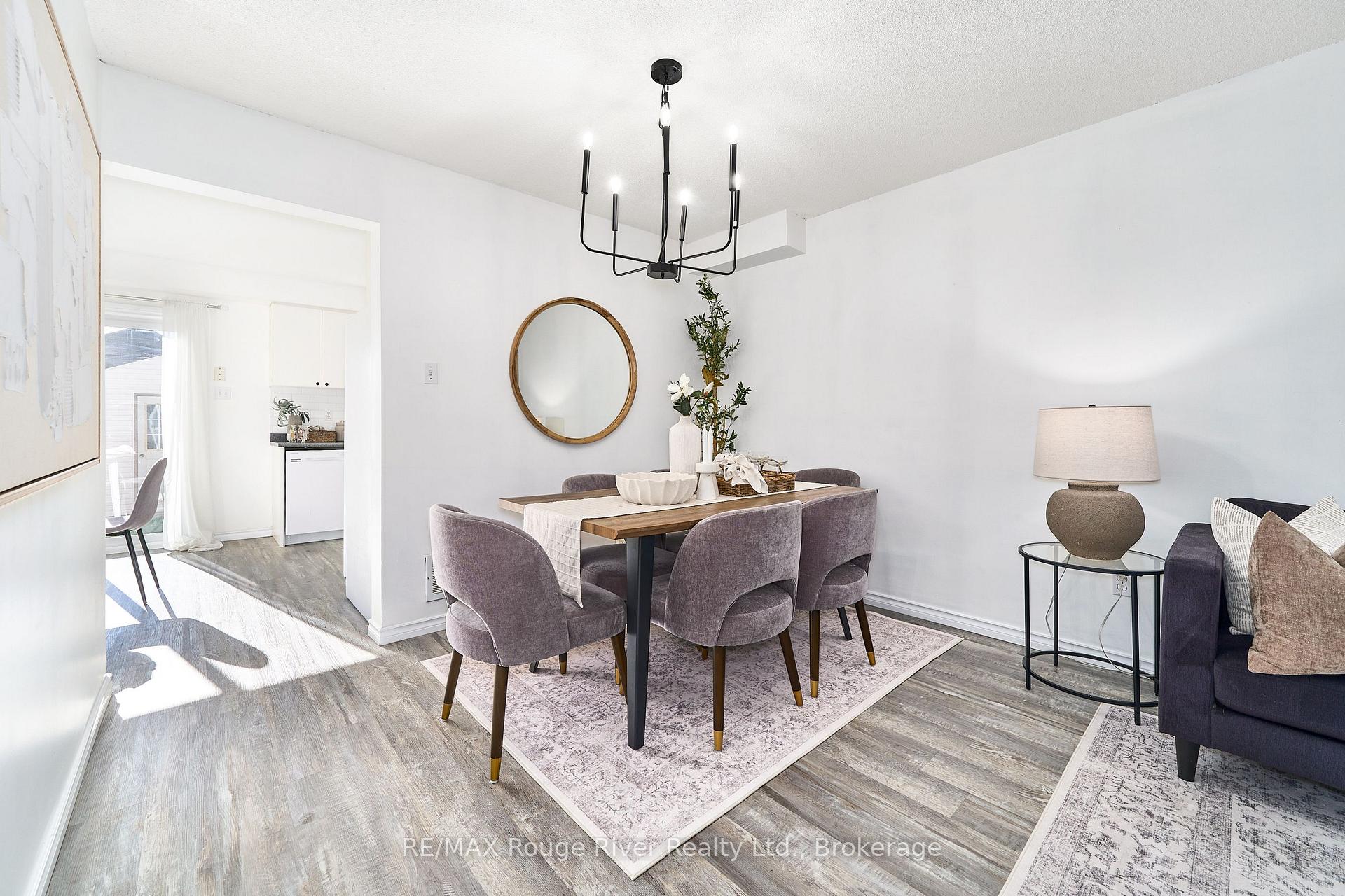 Photo 9 of 8 Landerville Lane, Clarington, Bowmanville — HOMEH