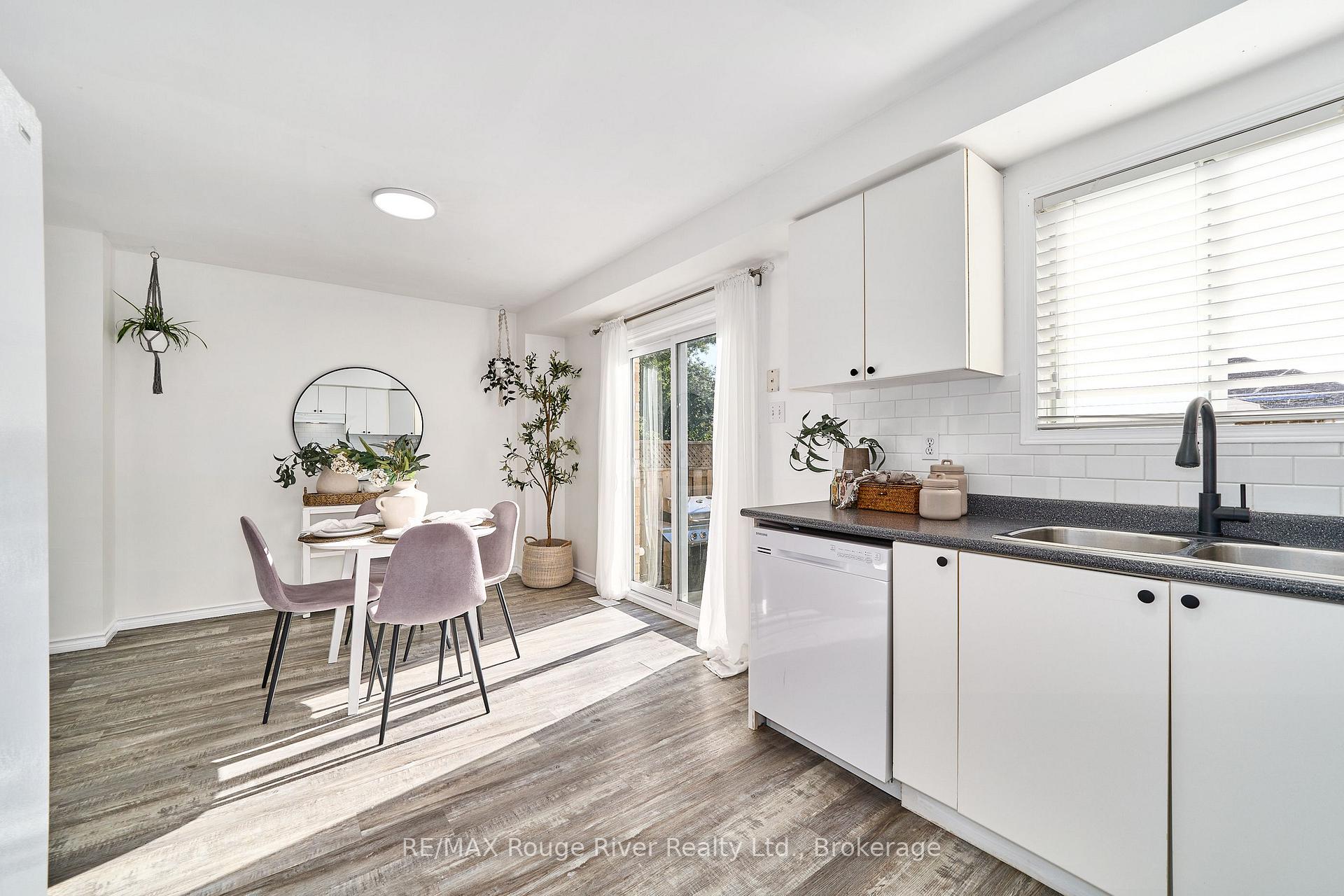 Photo 15 of 8 Landerville Lane, Clarington, Bowmanville — HOMEH