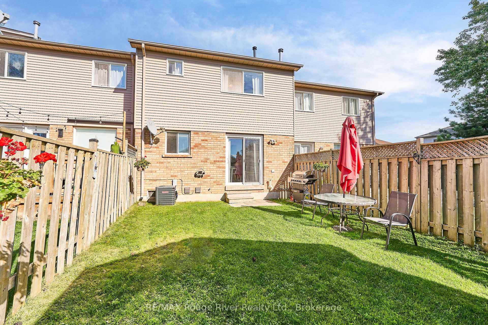 Photo 31 of 8 Landerville Lane, Clarington, Bowmanville — HOMEH