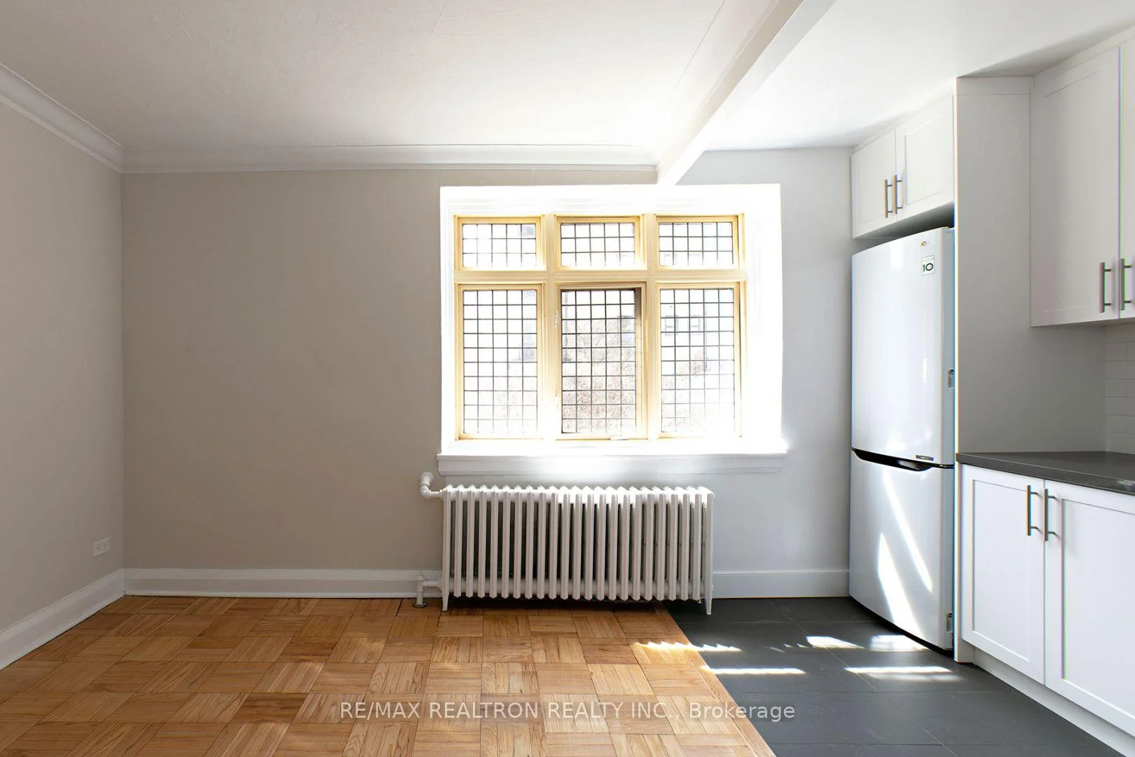 Photo 6 of Unit 621, 398 Avenue Road, Toronto, Casa Loma — HOMEH