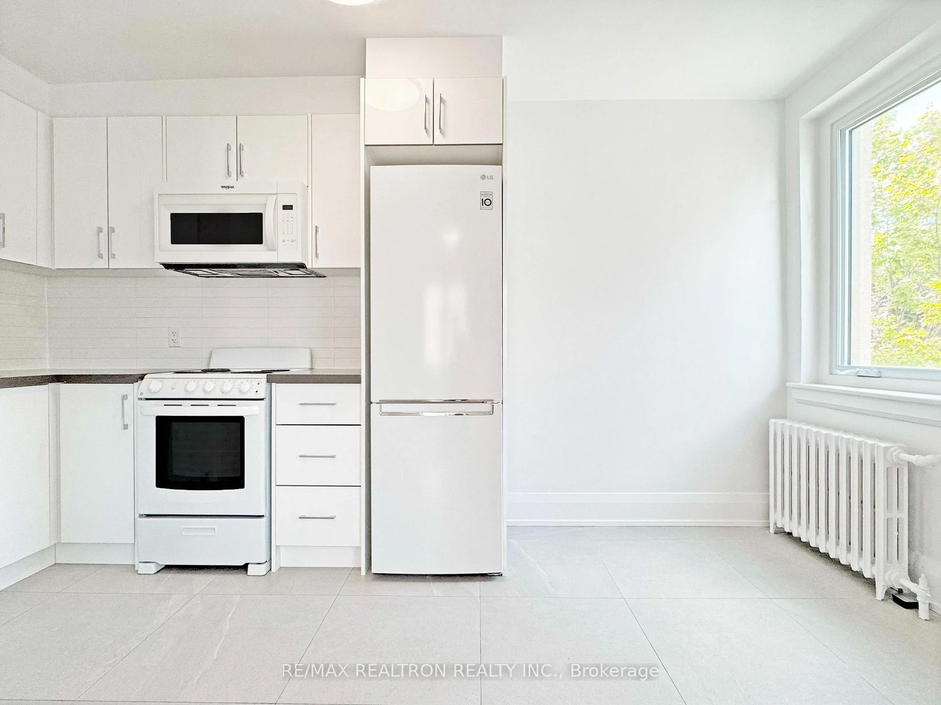 Photo 14 of Unit 621, 398 Avenue Road, Toronto, Casa Loma — HOMEH