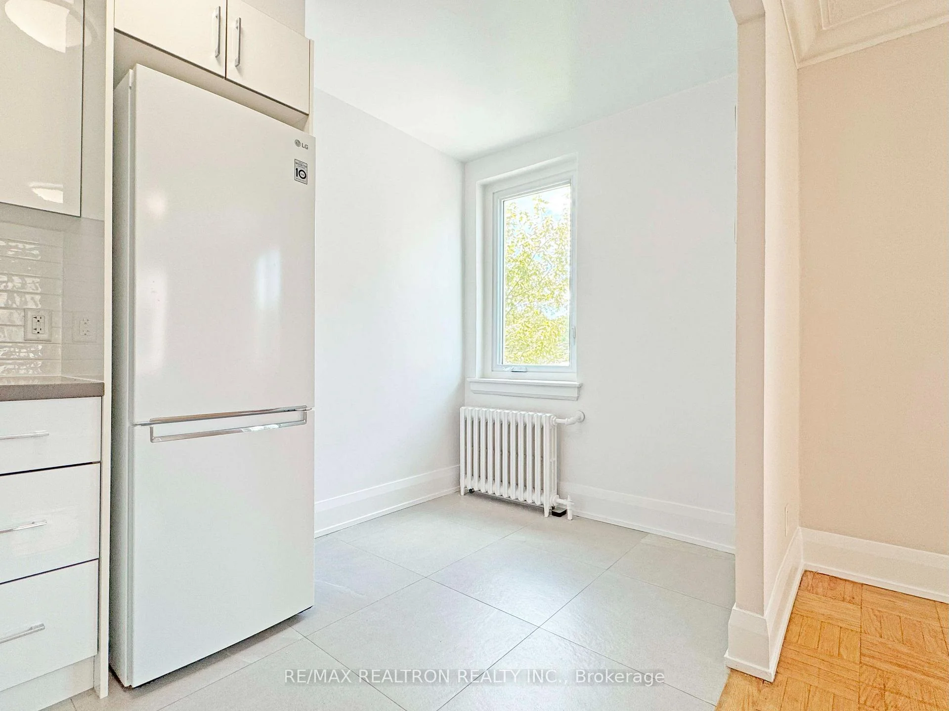 Photo 18 of Unit 621, 398 Avenue Road, Toronto, Casa Loma — HOMEH