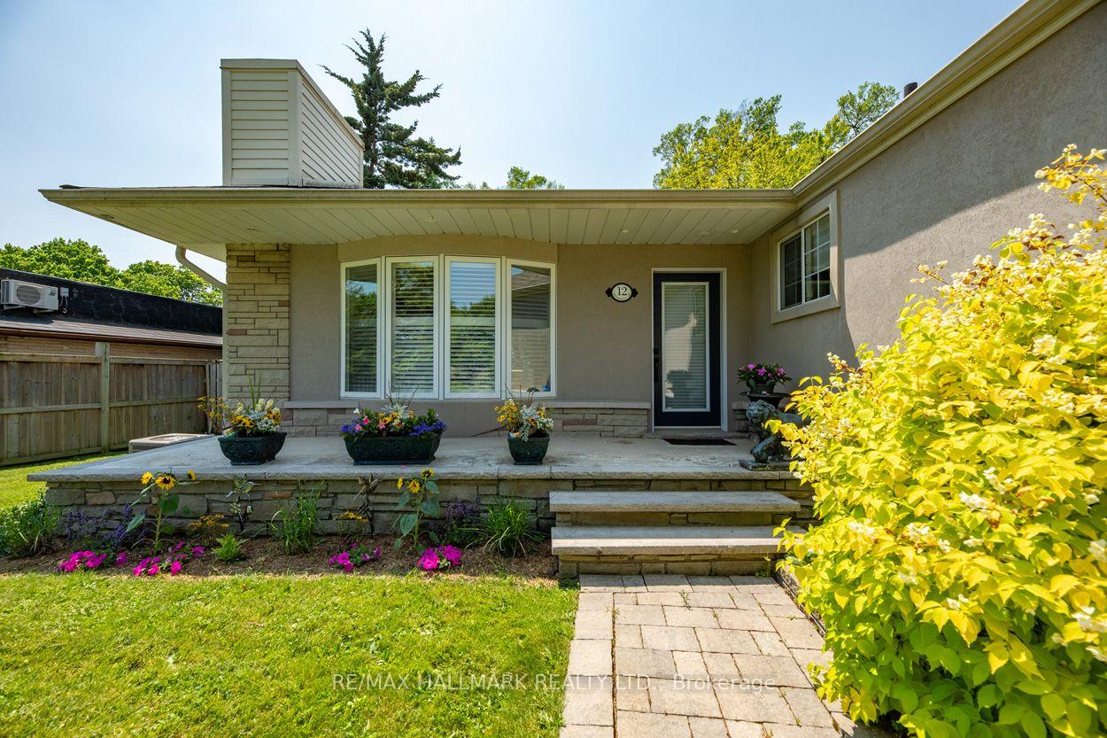 Photo 2 of 12 Guildcrest Drive, Scarborough, Guildwood — HOMEH