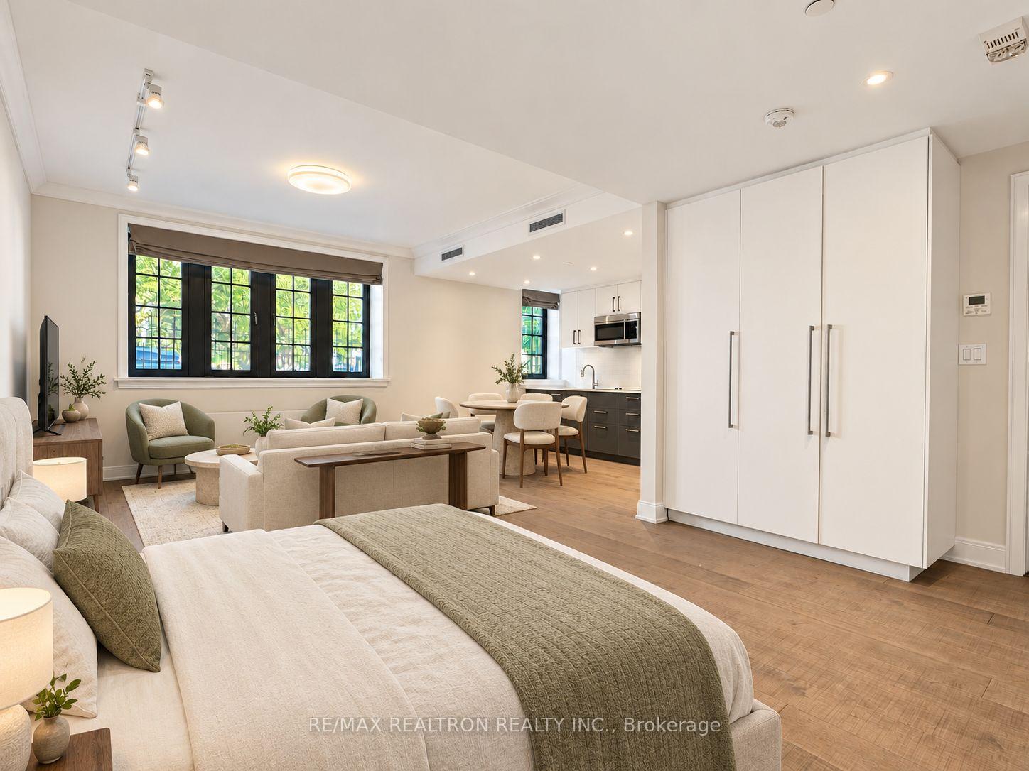 Photo of Unit 107, 2 Clarendon Avenue