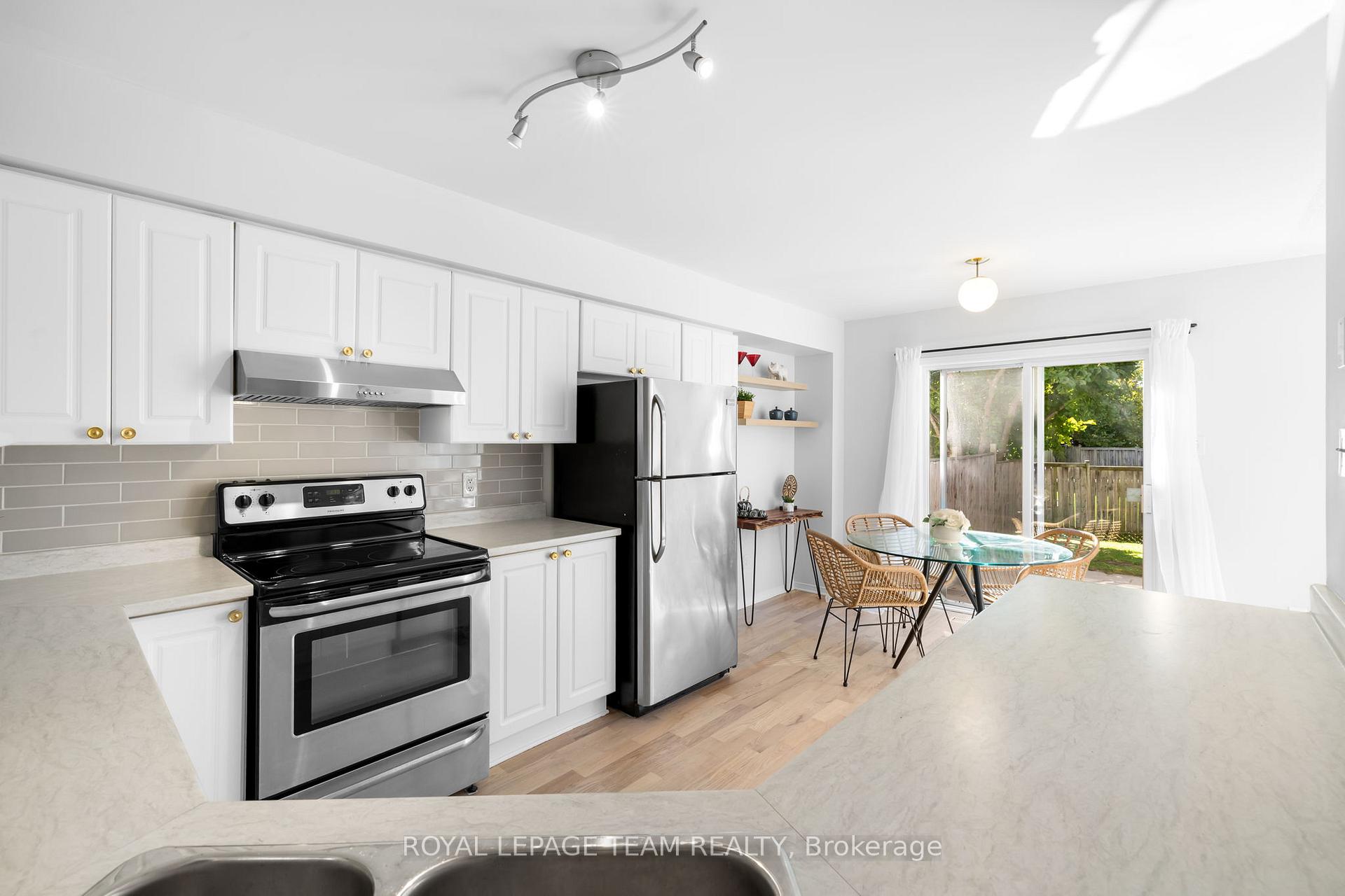 Photo 18 of 32 Sutcliffe Terrace, Ottawa, Barrhaven - Longfields — HOMEH