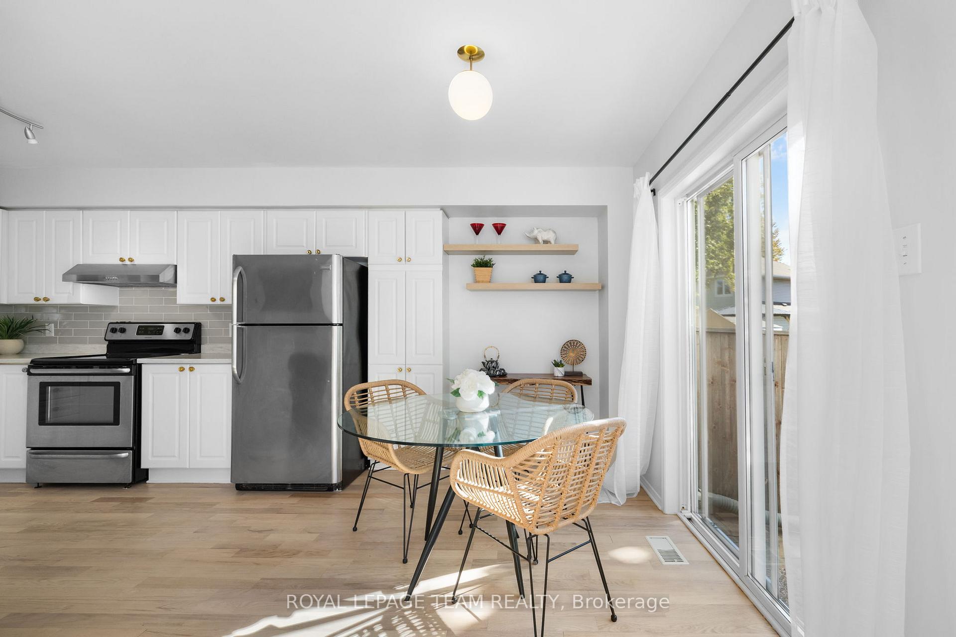 Photo 24 of 32 Sutcliffe Terrace, Ottawa, Barrhaven - Longfields — HOMEH