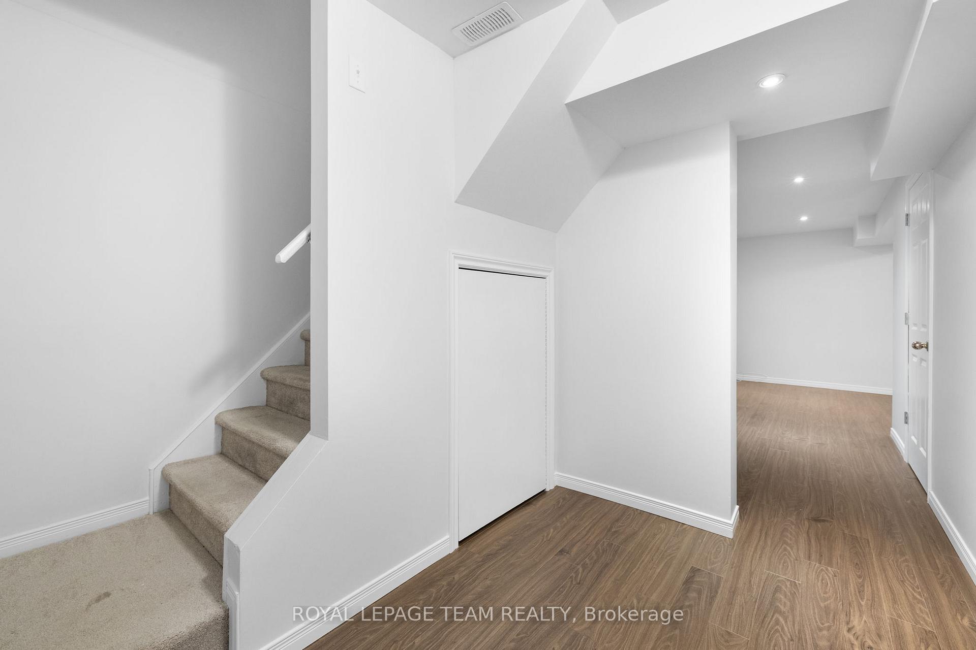 Photo 38 of 32 Sutcliffe Terrace, Ottawa, Barrhaven - Longfields — HOMEH