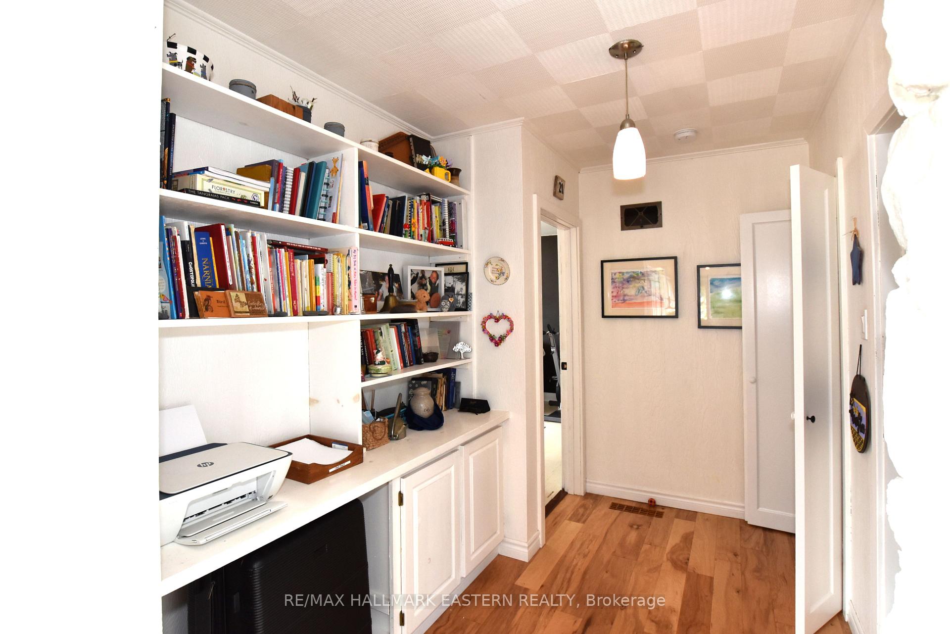 Photo 7 of 726 Fairbairn Street, Peterborough, Northcrest Ward 5 — HOMEH