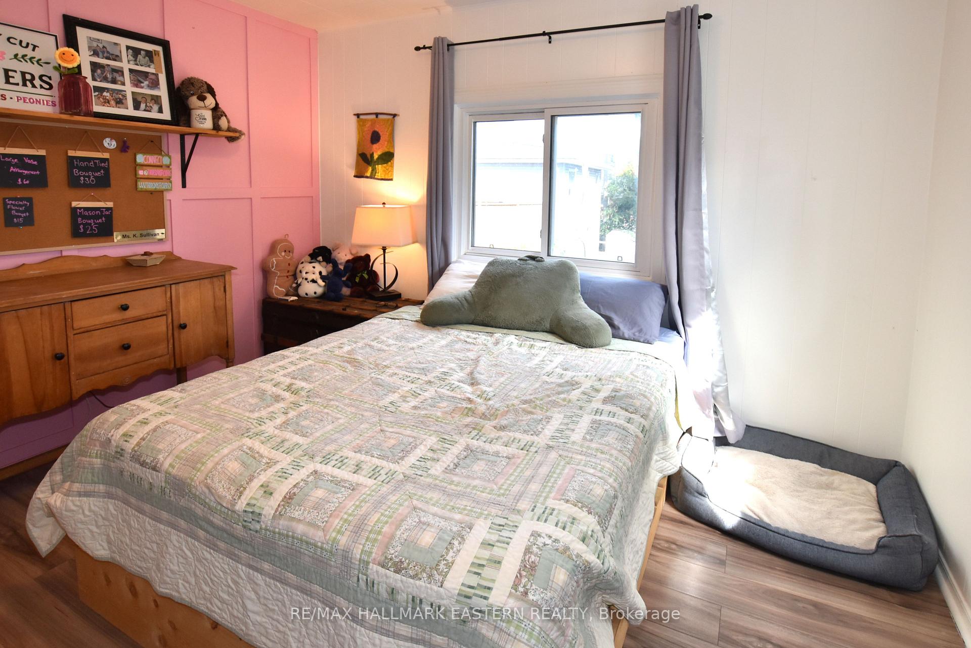 Photo 9 of 726 Fairbairn Street, Peterborough, Northcrest Ward 5 — HOMEH