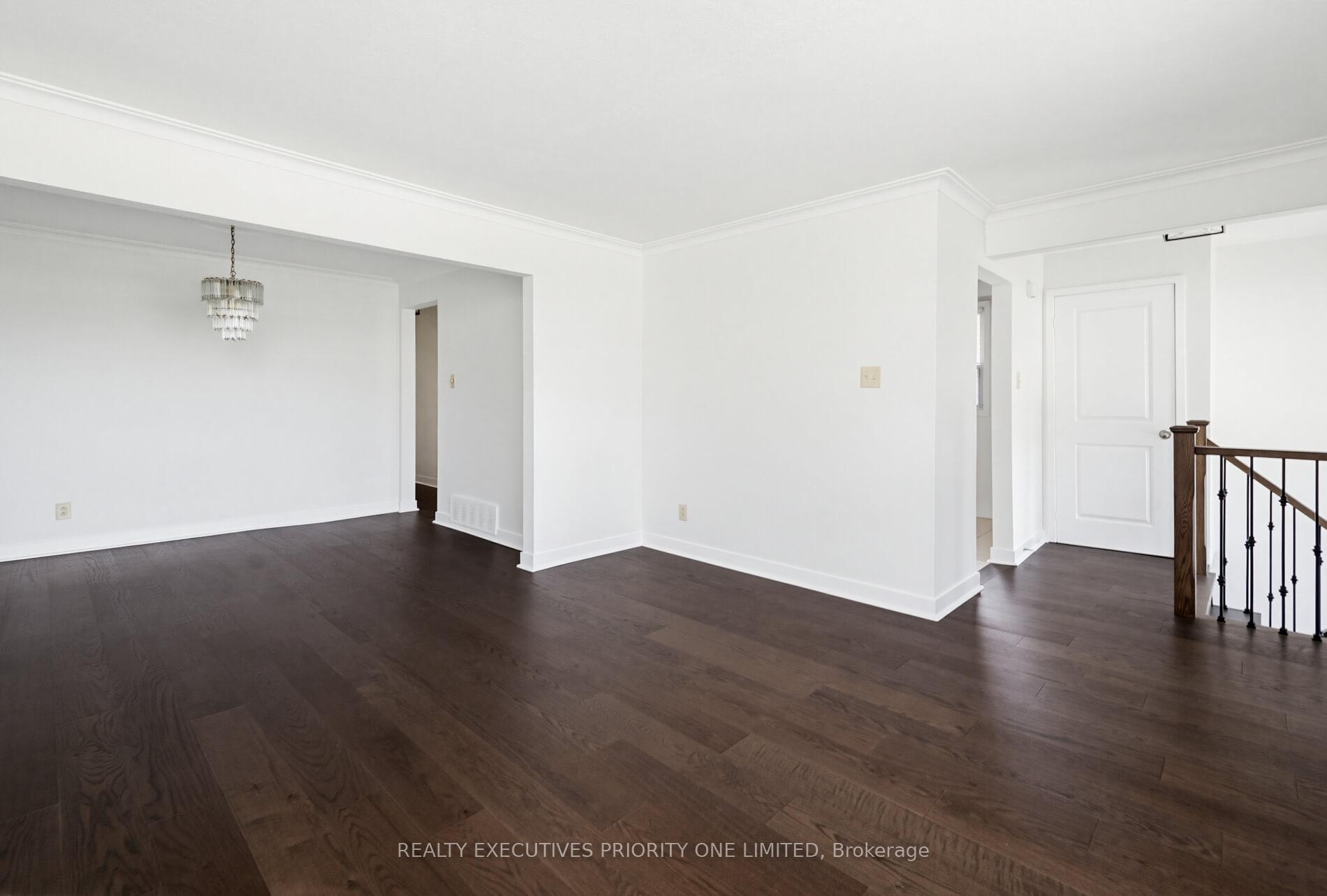 Photo 5 of 55 Picaro Drive, North York, Glenfield-Jane Heights — HOMEH