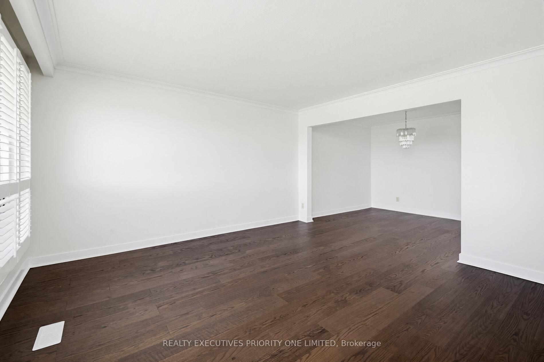 Photo 7 of 55 Picaro Drive, North York, Glenfield-Jane Heights — HOMEH