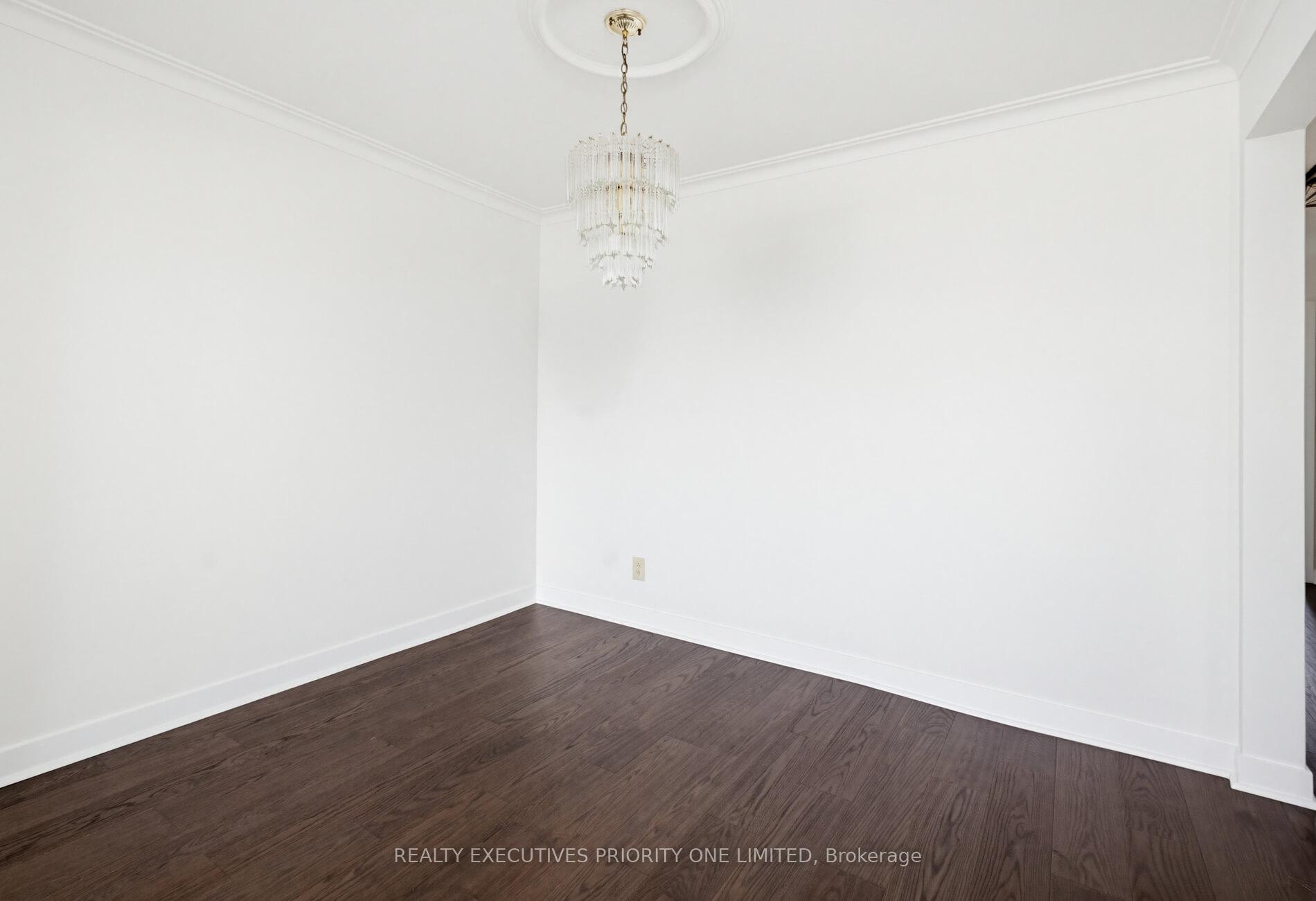 Photo 10 of 55 Picaro Drive, North York, Glenfield-Jane Heights — HOMEH