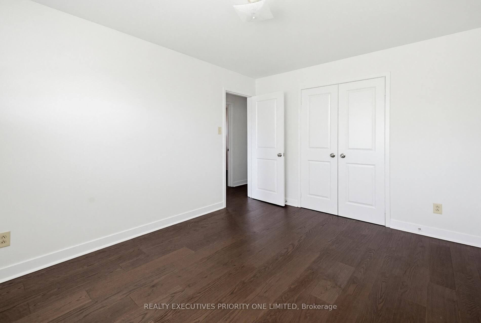 Photo 19 of 55 Picaro Drive, North York, Glenfield-Jane Heights — HOMEH