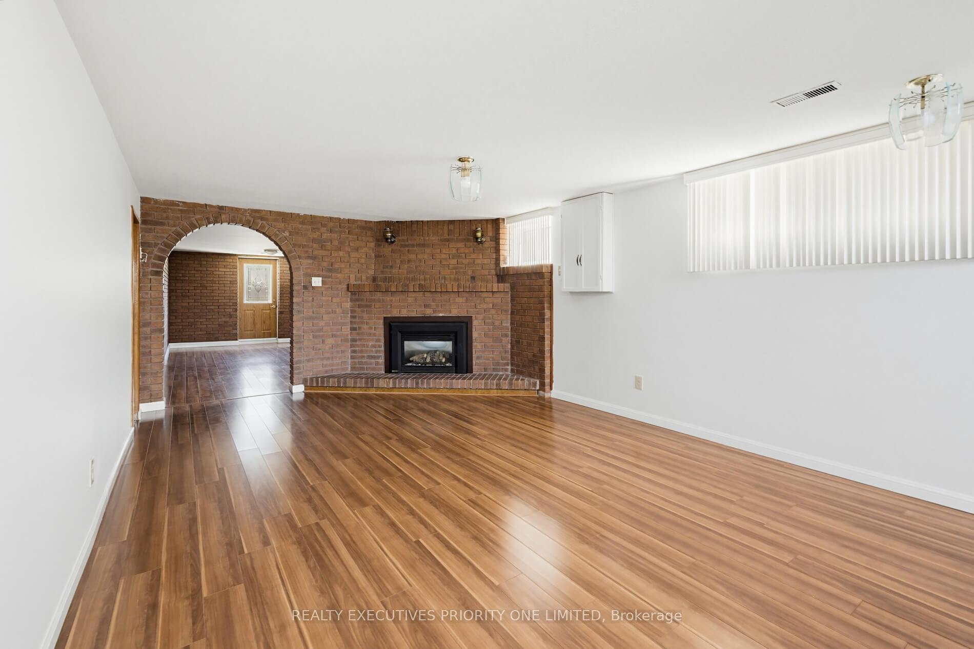 Photo 26 of 55 Picaro Drive, North York, Glenfield-Jane Heights — HOMEH