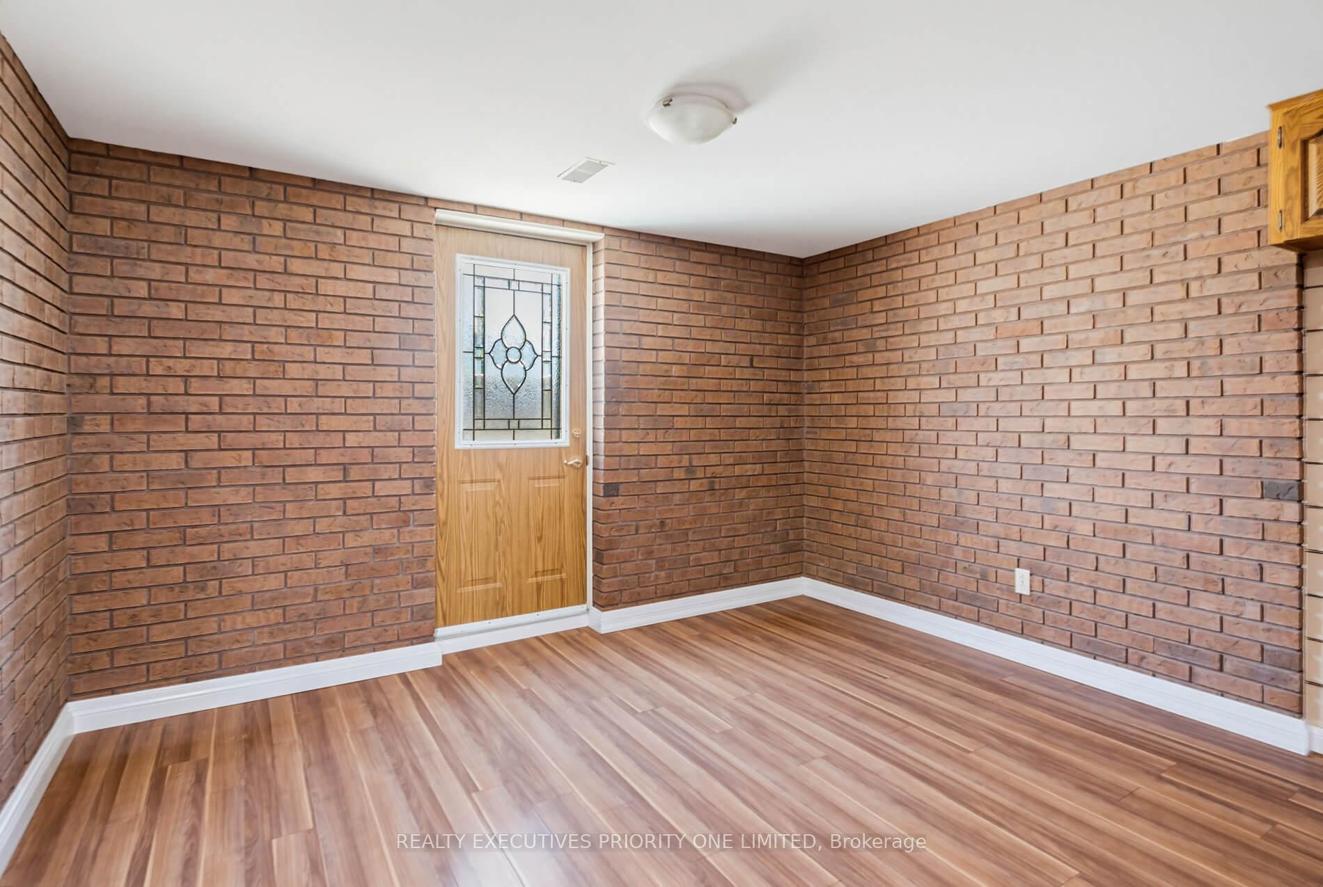 Photo 29 of 55 Picaro Drive, North York, Glenfield-Jane Heights — HOMEH
