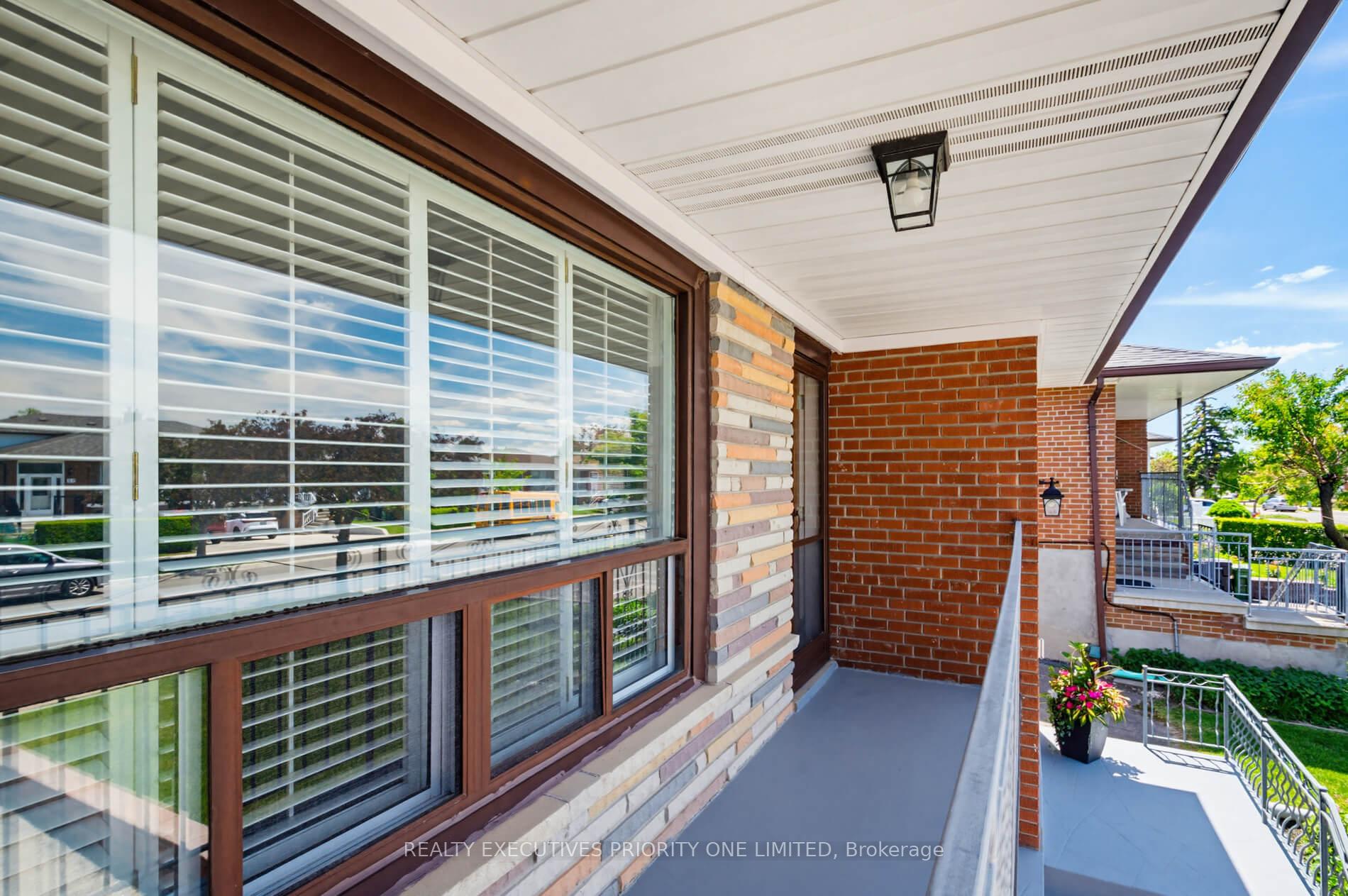 Photo 33 of 55 Picaro Drive, North York, Glenfield-Jane Heights — HOMEH