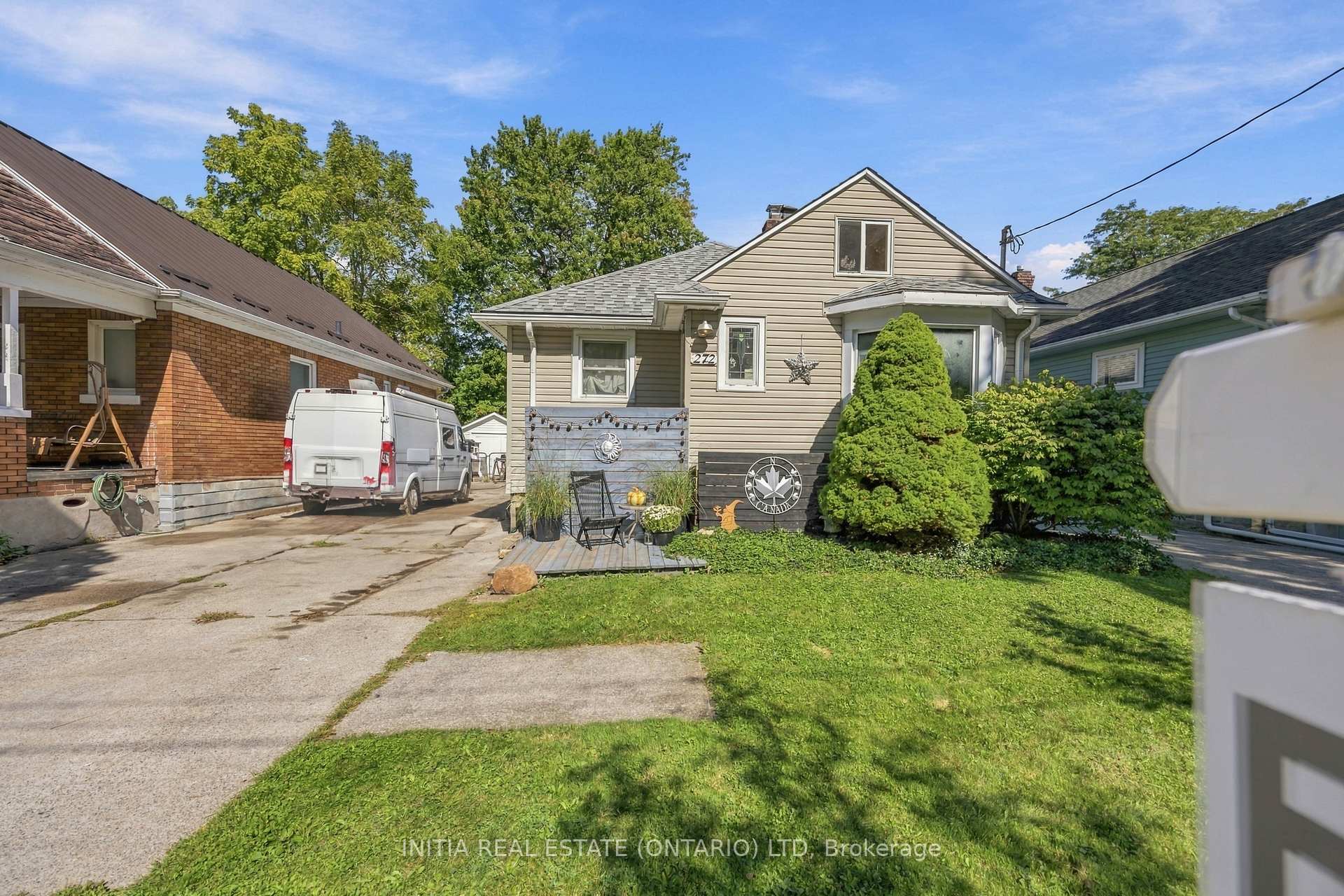 Photo of 272 Kathleen Avenue