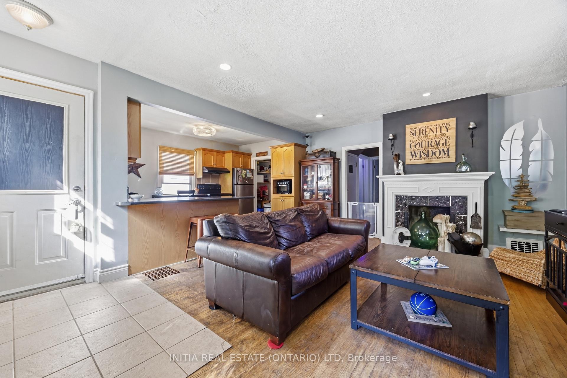 Photo 8 of 272 Kathleen Avenue, Sarnia — HOMEH