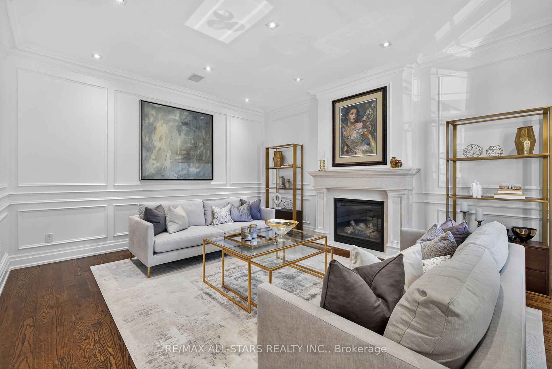 Photo 7 of 126 Hillview Road, Aurora, Aurora Village — HOMEH
