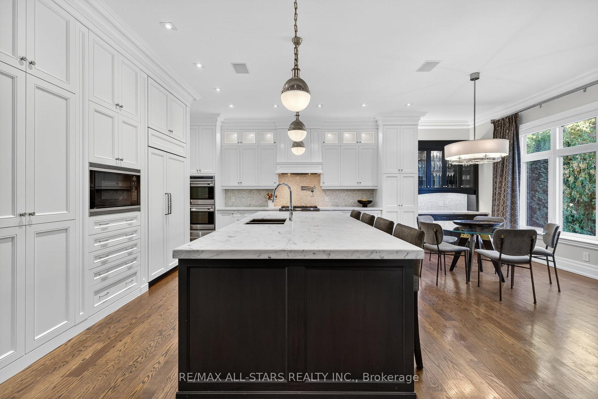 Photo 14 of 126 Hillview Road, Aurora, Aurora Village — HOMEH
